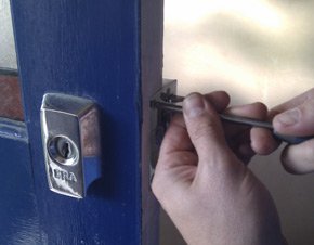 Town Center Locksmith Shop Riverside, CA 909-347-7198 Town Center Locksmith Shop Riverside, CA 909-347-7198